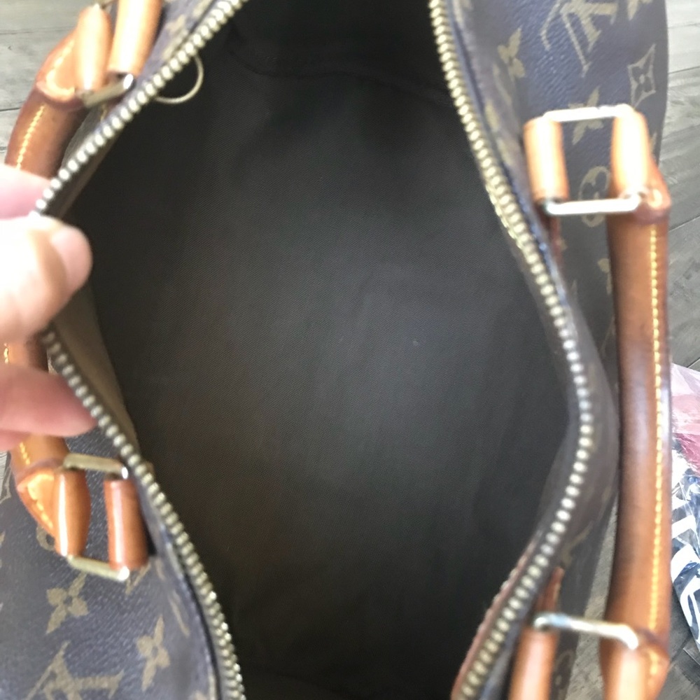 Authentic Louis Vuitton Speedy 30 - Picture 7 of 8